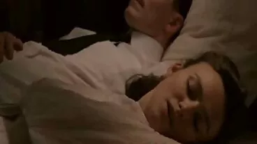 ההגדרה של גוף בנות ארומות לגמרי שעון חול לטינה - רוז מונרו
