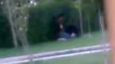 פומה לוהטת אוספת בנות ערומות במקלחת בחור צעיר