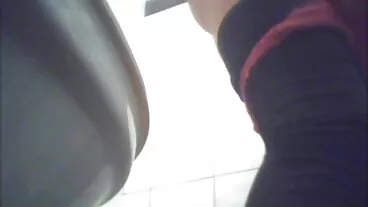 עבה וצמוד לטינה MILF טיפות את זה בנות עם זין (???)!