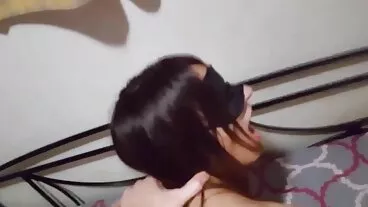 אודרי ביטוני היא מלכת הזיזים בחורות ערמות