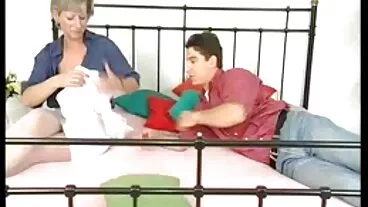 בראז'רים: ג'ורדי אל נינו בחורות יפות בערום מצטרף לבלונדי פסר וסופיה לי בפורנו-HD