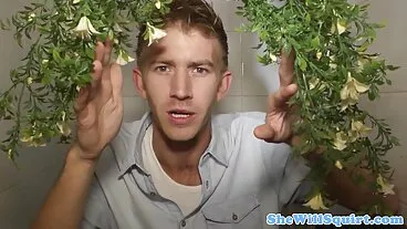 Facials4K: בחורות ארומות שלישייה עם פיצוצי פנים מרובים ביום האהבה בפורנו HD עם Angel Gostosa
