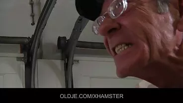 שחור הבחור הלבן בחורות חמות הזה נתן לי לזיין את אשתו קאסי בנדר כדי לשלם את חובו בפורנו-HD
