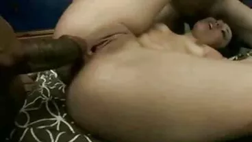 הפיקוד על סטפמה רוצה עזרה לגלח בחורות מעוננות את הקוטר שלה