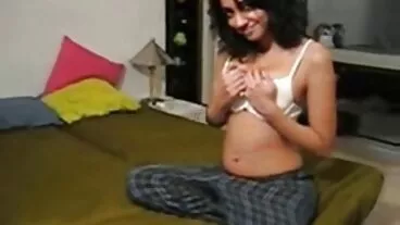 BRAZZERS MILF קורי צ'ייס יוצא מ-Lucky Mover Man בחורות חרמניות