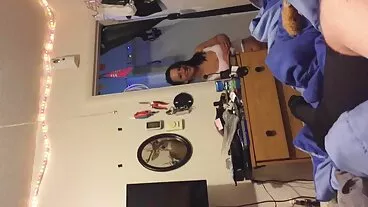 BootyBlastin' בחורות יפות בעירום מלא