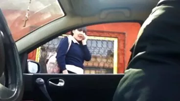 חנון בחורות ערמות ברונטית רעב בהצטיינות