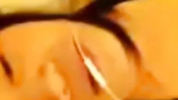 המין החושני של סיביל שמח עם בחורות ערומות יפות ילד עם עיניים