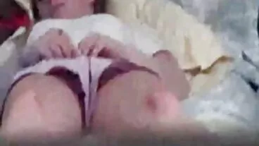 TUSHY ג'סיקה ג'סיקה הג'ינג'ית הסקרנית אנאלית מתבלת את נישואיה כוס של בחורות