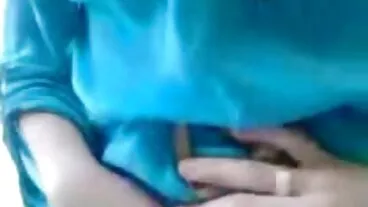 התינוקת המתוקה ניקול אניסטון בחורות ערמות מלקקת את סוכריית ה-BF שלה