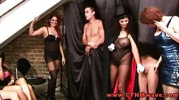 קטלינה קרוז כל הבנות לסבית אורגיה בחורות חרמניות לומדת לקולג'