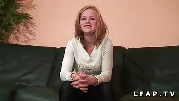 פנטהאוז גורם ל-Blonde Broad ללכת בחורות ערומות יפות מתחת לפה