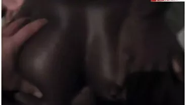 אלכסיס פאוקס והרמוני וונדר שומרים את בחורות חרמניות זה במשפחה