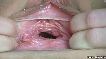 Tiny Blonde Teen Kiara תמיד חולמת בחורות מעוננות בגדול!